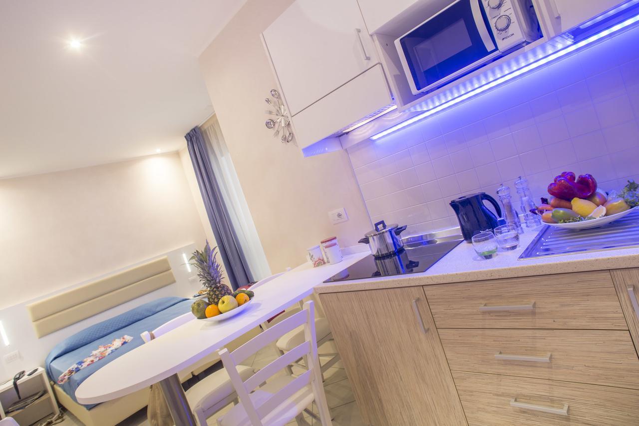 بيلاريا-إيجيا مارينا White Suite & Apartments المظهر الخارجي الصورة