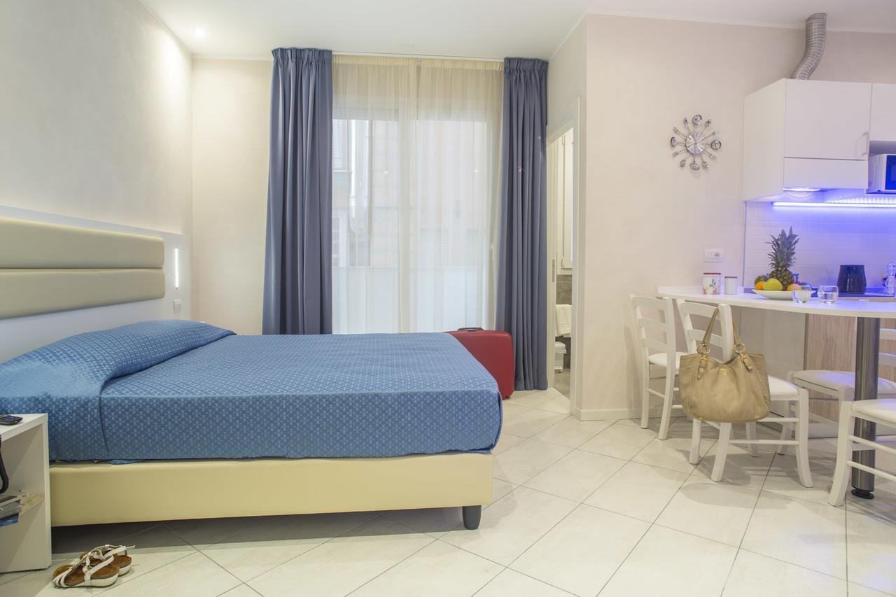 بيلاريا-إيجيا مارينا White Suite & Apartments المظهر الخارجي الصورة