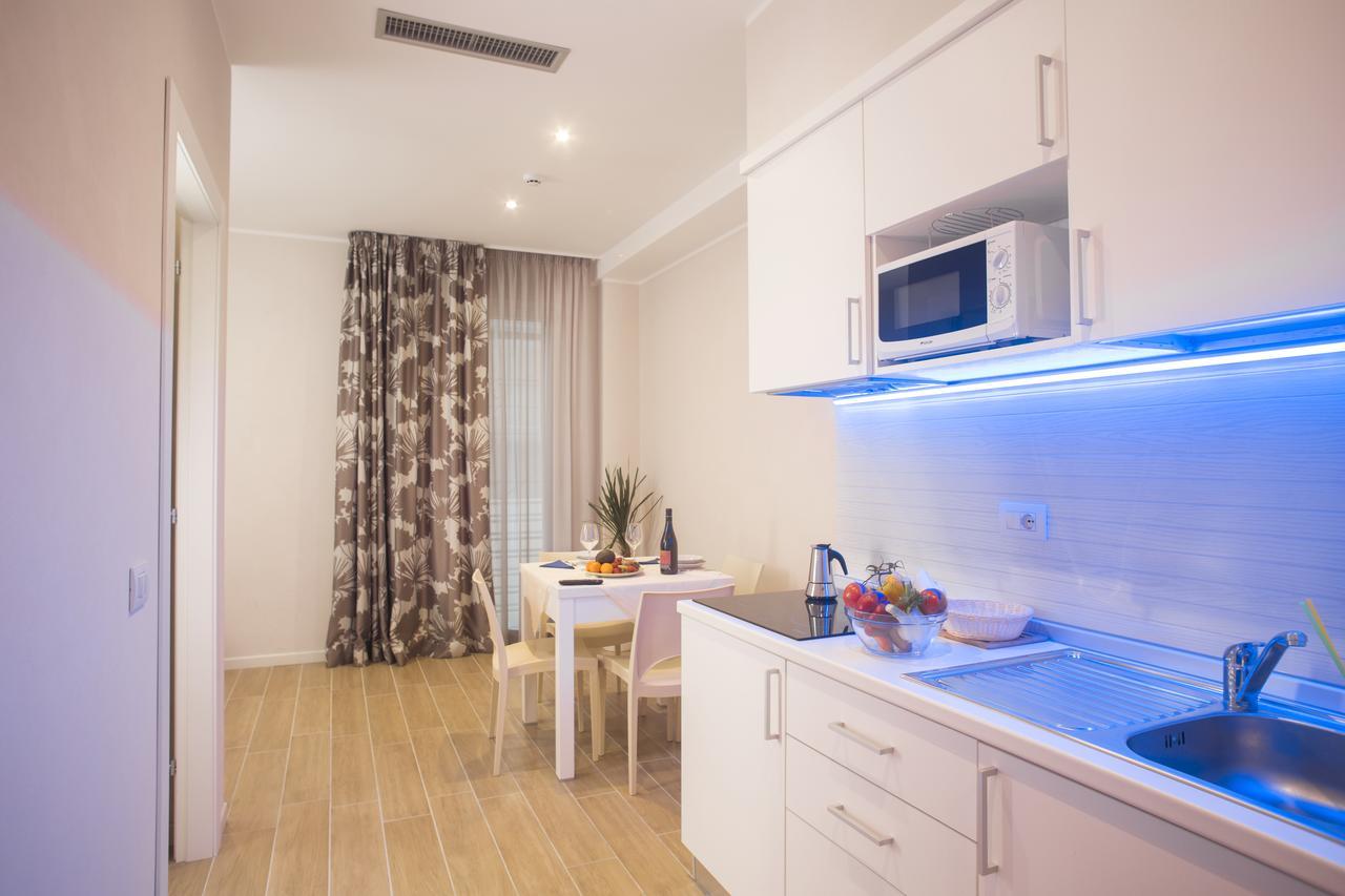 بيلاريا-إيجيا مارينا White Suite & Apartments المظهر الخارجي الصورة