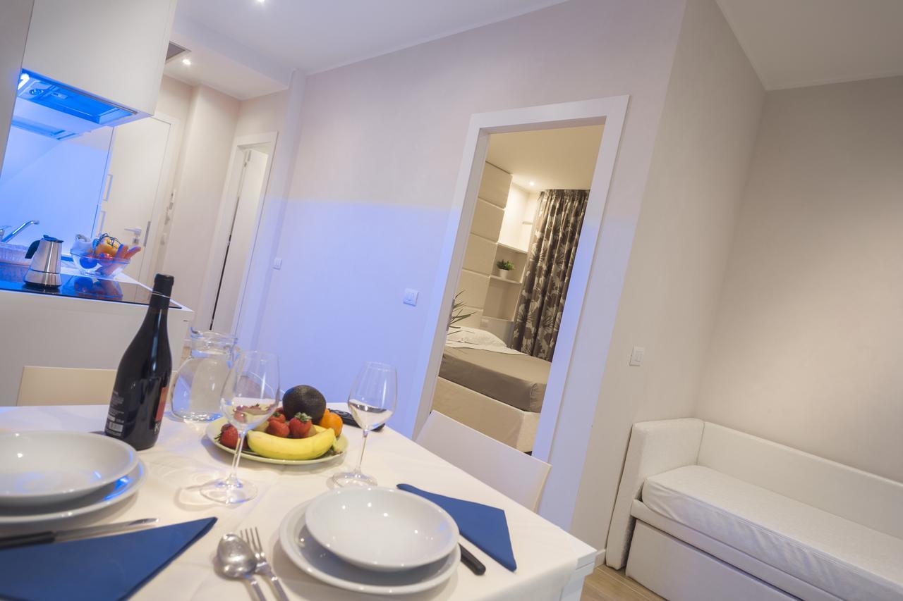 بيلاريا-إيجيا مارينا White Suite & Apartments المظهر الخارجي الصورة