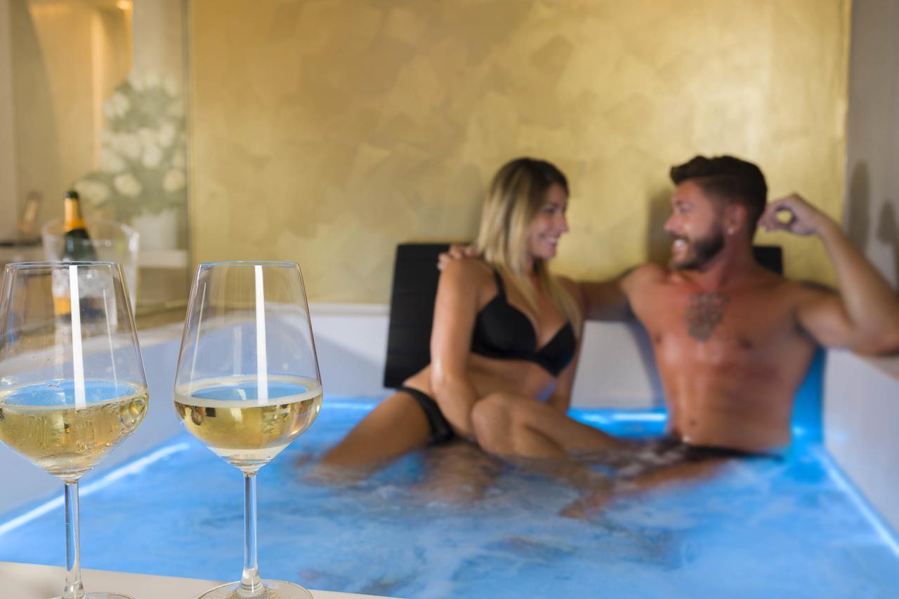 بيلاريا-إيجيا مارينا White Suite & Apartments المظهر الخارجي الصورة