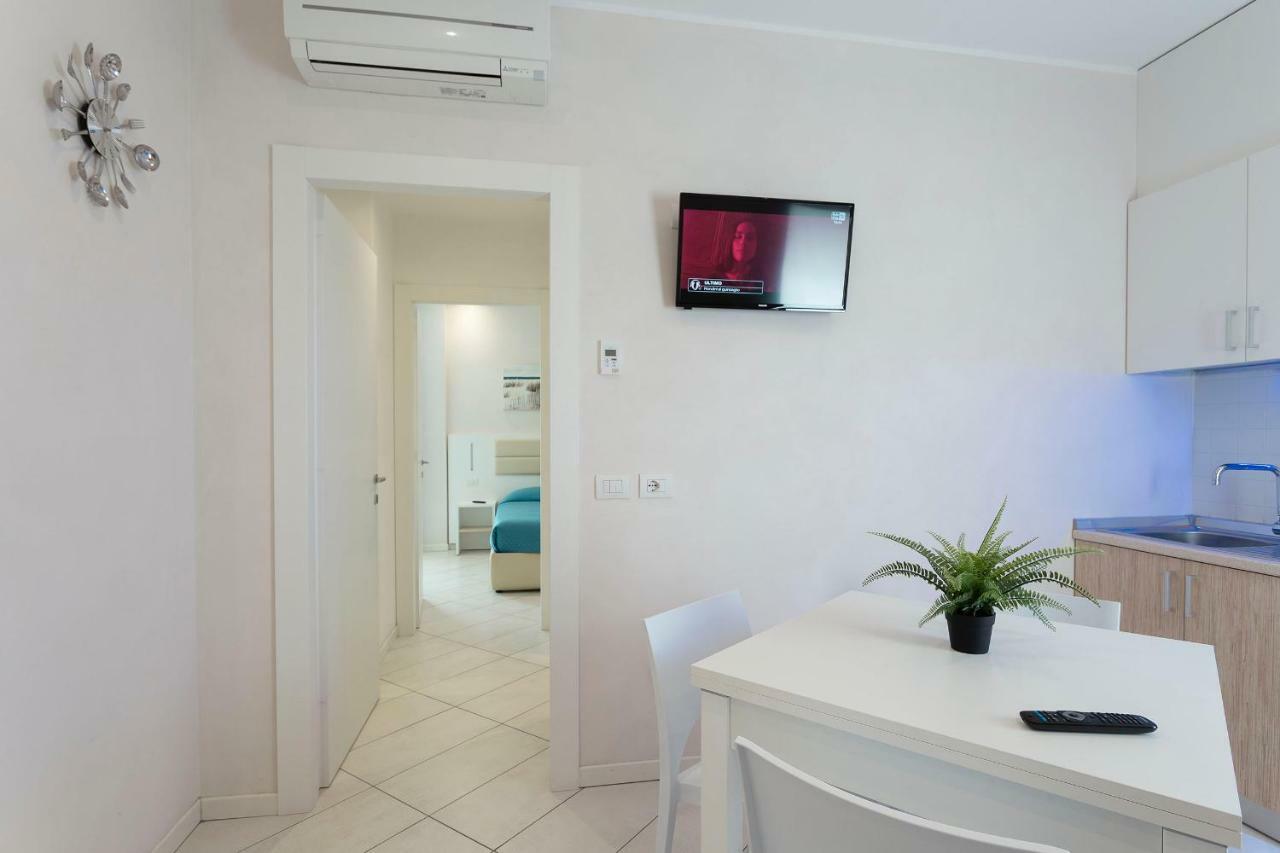 بيلاريا-إيجيا مارينا White Suite & Apartments المظهر الخارجي الصورة
