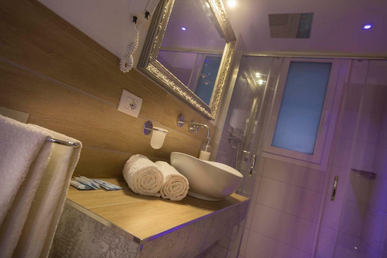 بيلاريا-إيجيا مارينا White Suite & Apartments المظهر الخارجي الصورة